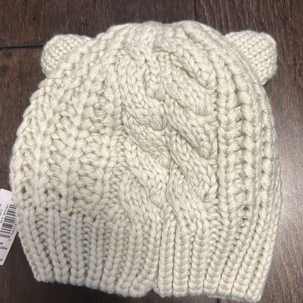 NWT Adorable Old Navy Gender Neutral Bear Chunky Sweater Knit Hat with Ears!